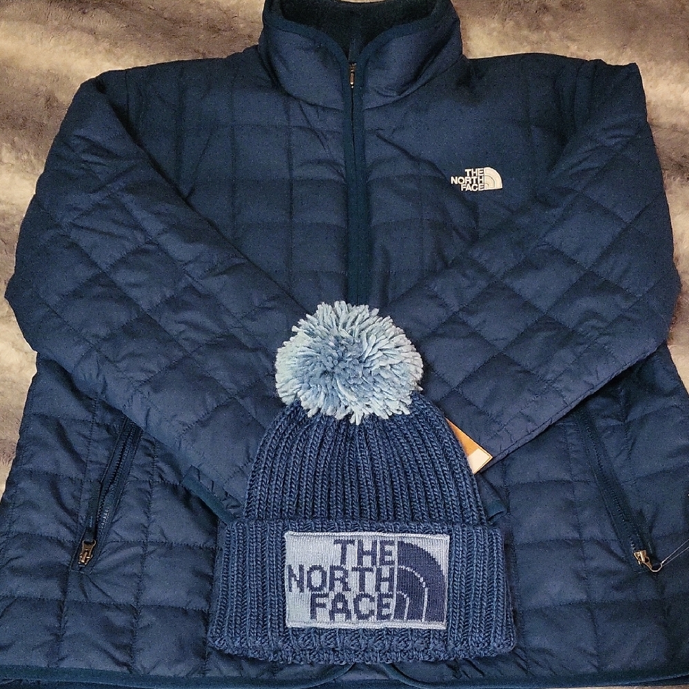 The North Face Junction Ins Jacket and Beanie Set